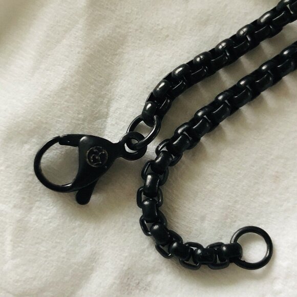 David Yurman Cable Cross Pendant w/Black Stainless Necklace 26" w/Pouch Mint - Picture 12 of 16